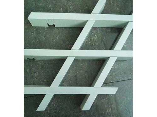 դ